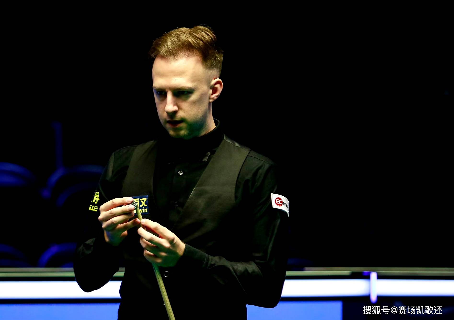 适应伊镇当 适应伊镇当