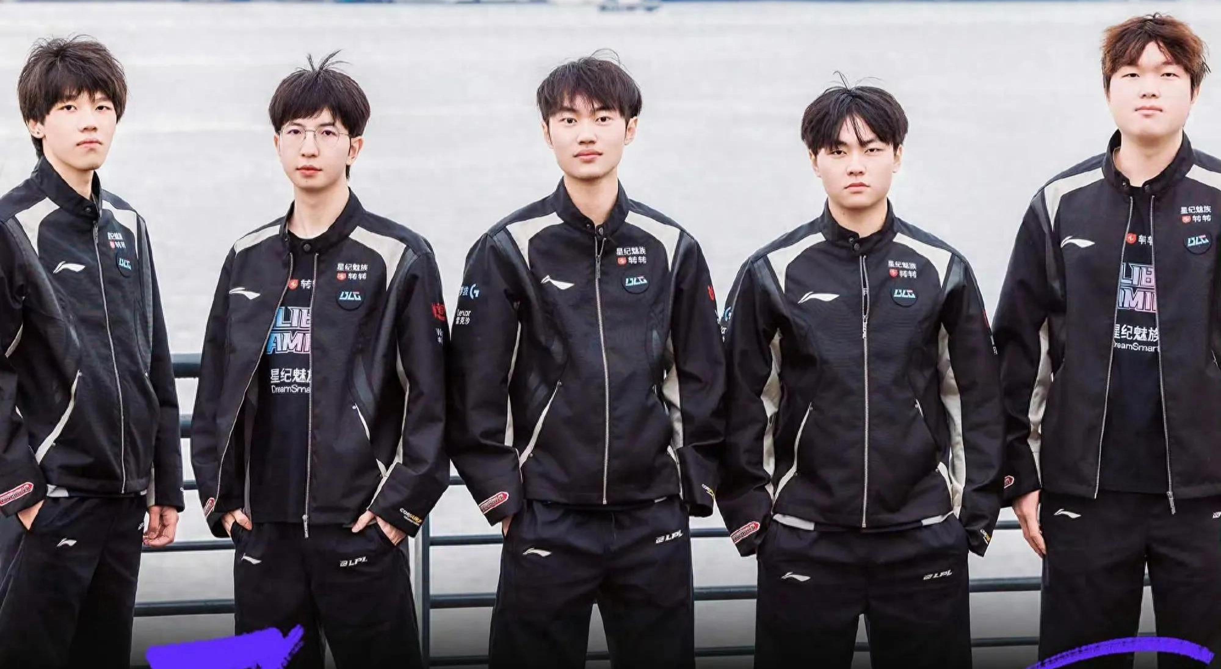 也离不开德 也离不开德