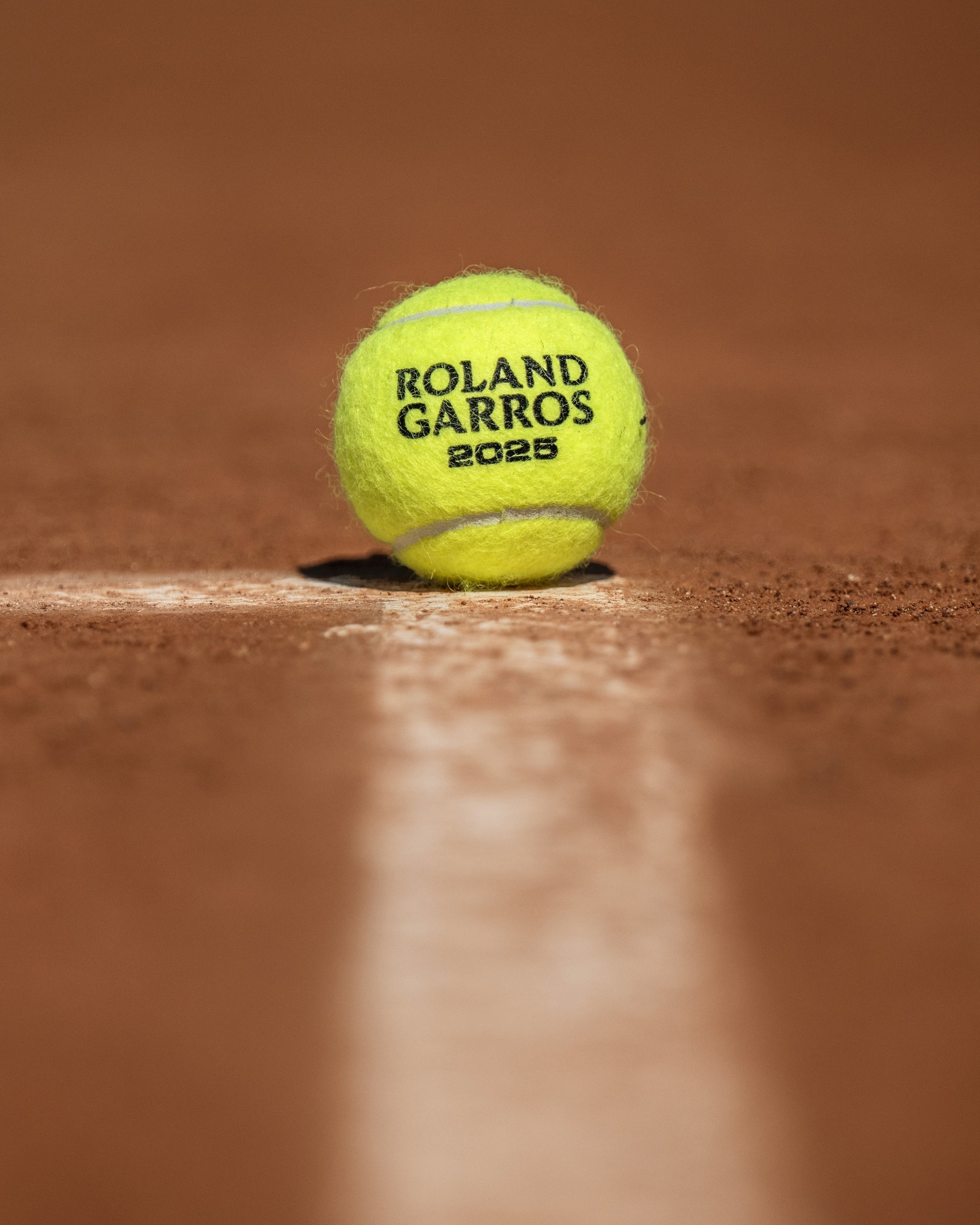 官方：沙尔克签下21岁韩国中场郑因兼，球员将效力于二队